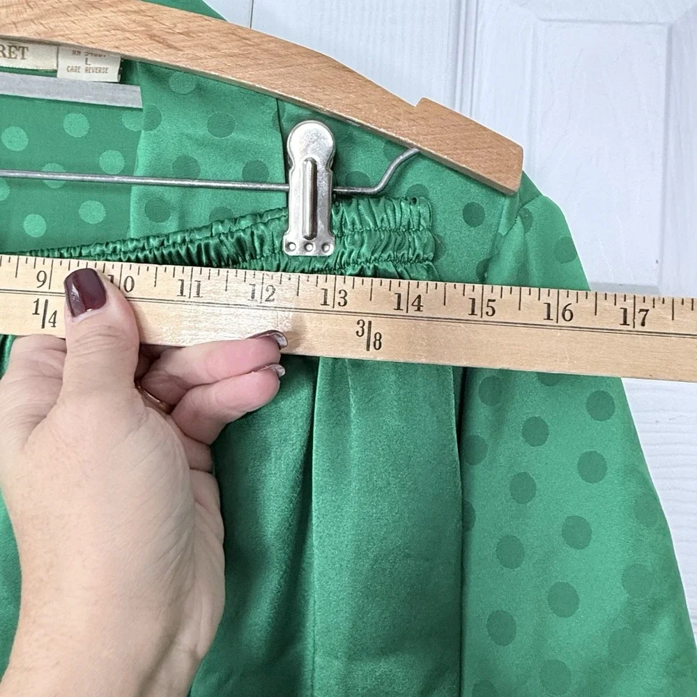 VTG‎ Victoria's Secret LARGE Green Satin 2 Piece Pajama Set Gold Label Elastic